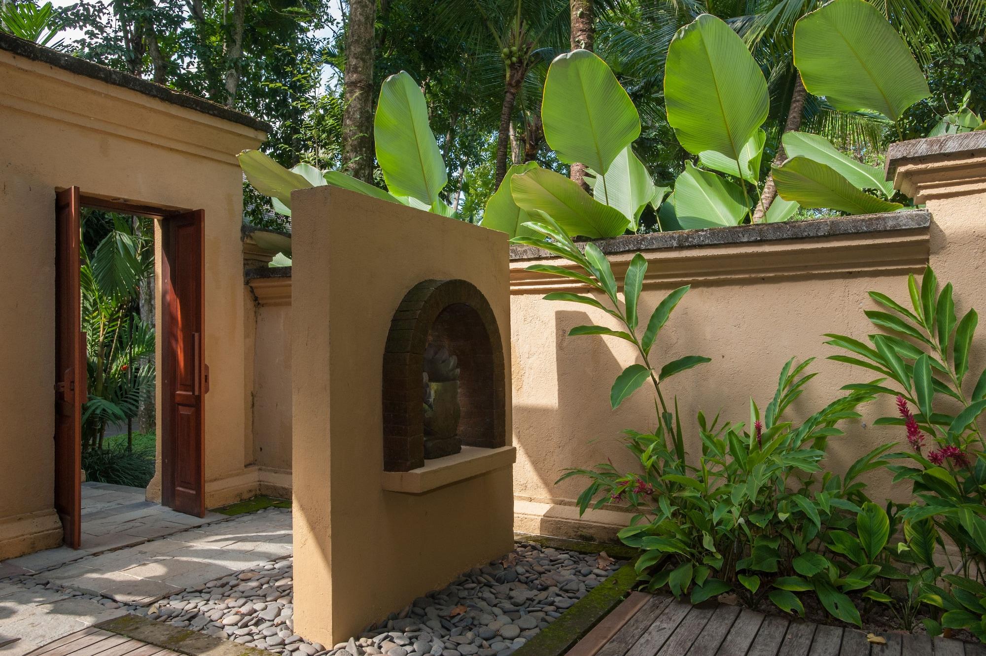 Komaneka At Tanggayuda Ubud Exterior photo